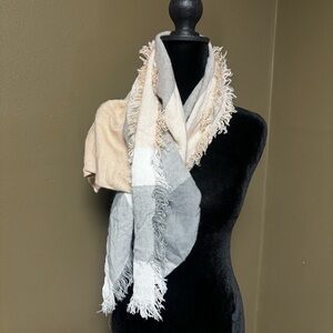 Plaid Fringe Triangle Wrap Scarf in Cream, Gray, and White